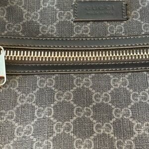Black Gucci GG Supreme Messenger Bag